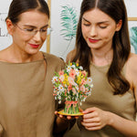 Load image into Gallery viewer, 💐 3D Pop-Up Everlasting Flower Bouquet Greeting Card
